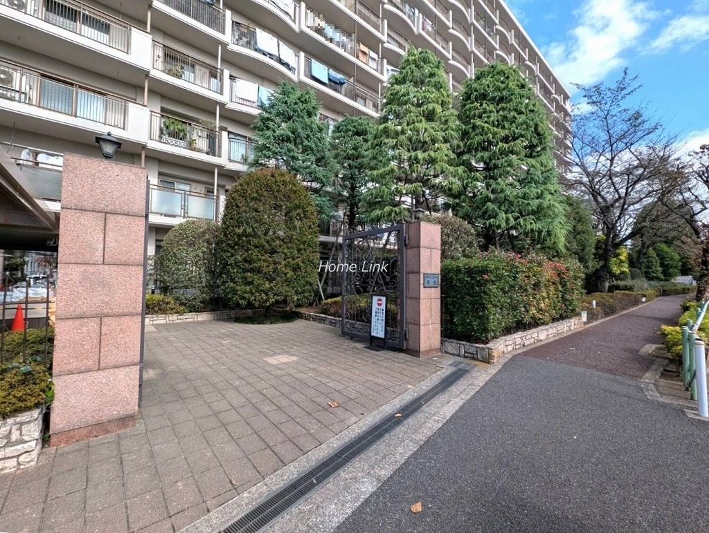 モアクレスト西台　南側 エントランス前